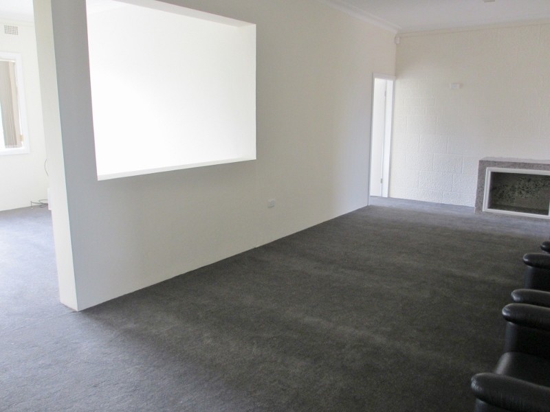 Upstairs - 208 Sylvania Road, MIRANDA, NSW 2228