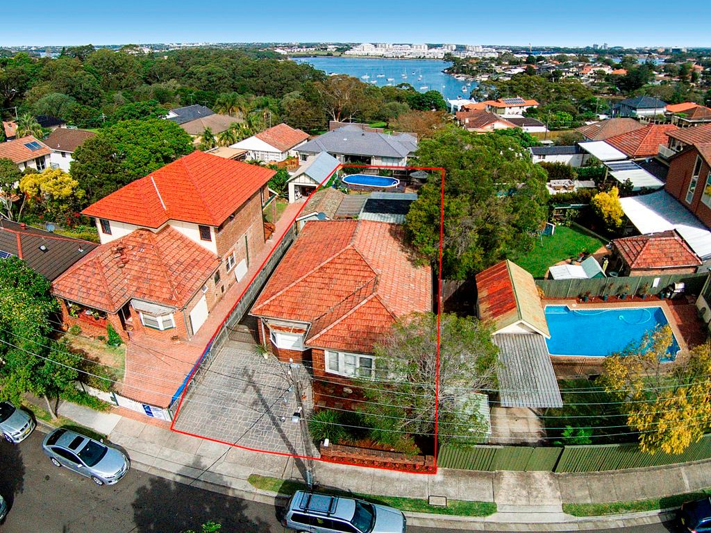 22 George Street, GLADESVILLE NSW 2111