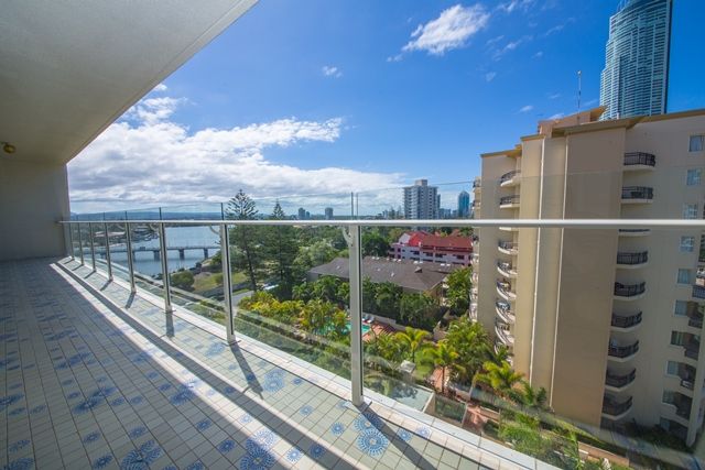  33 Thornton Street, SURFERS PARADISE QLD 4217