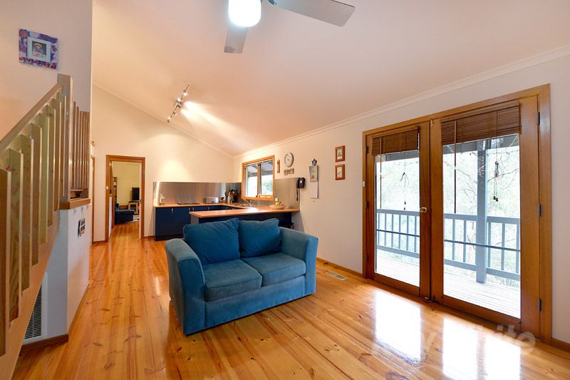 22 Grandview Crescent, UPPER FERNTREE GULLY, VIC 3156