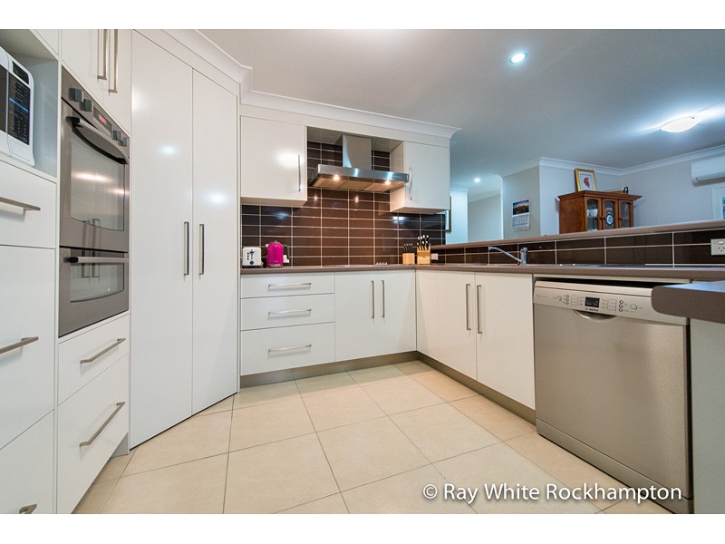 29 Tamarind Avenue, NORMAN GARDENS, QLD 4701