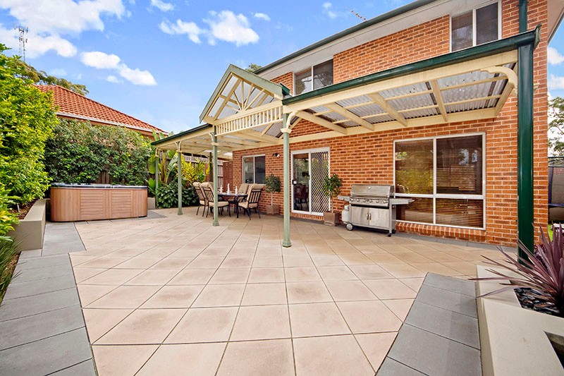 2 Arnold Place, MENAI, NSW 2234