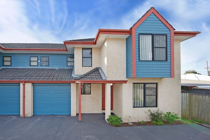 110-112 Bay Road, BLUE BAY NSW 2261