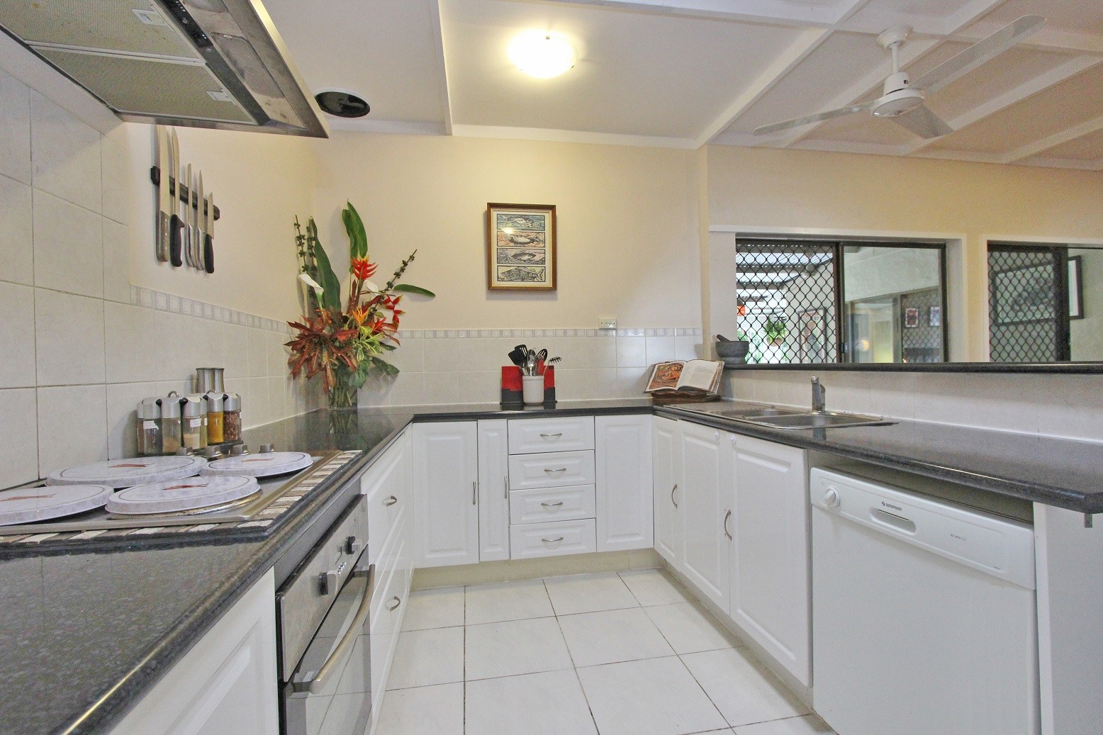 CLIFTON BEACH, QLD 4879