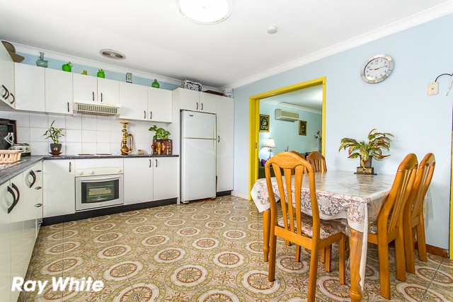 98 Chifley Street, SMITHFIELD, NSW 2164