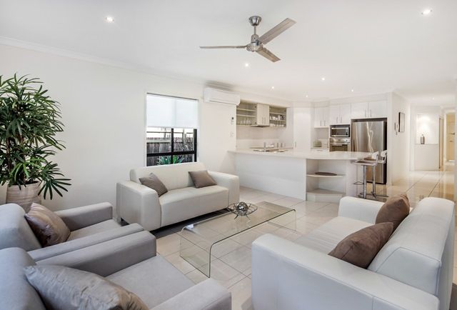 11 Jersey Place, KAWANA ISLAND, QLD 4575