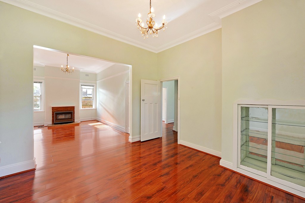 8 Stuart Avenue, NORMANHURST, NSW 2076
