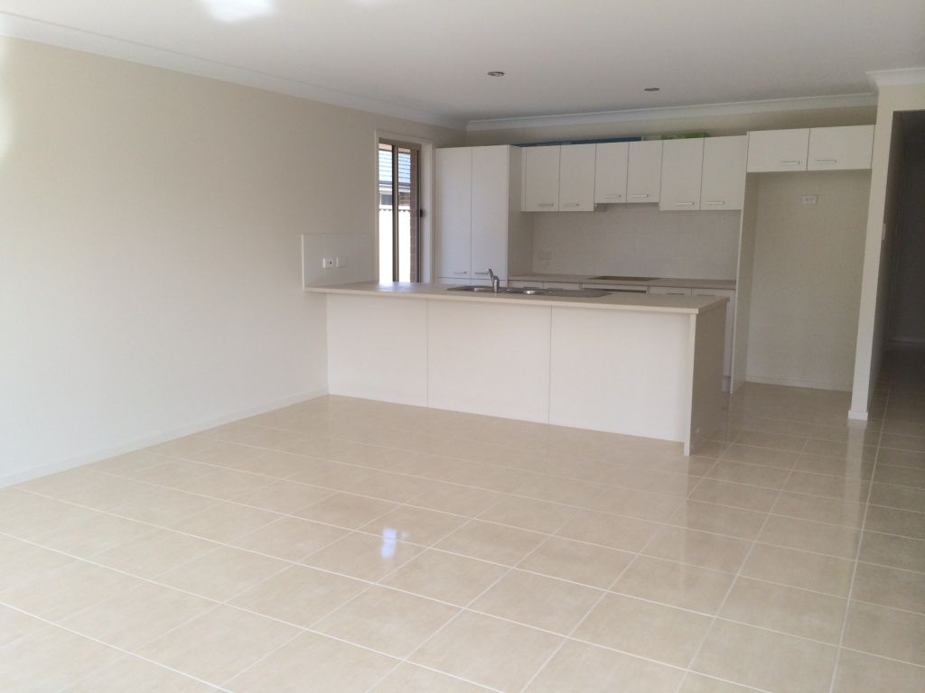 21 Patanga Crescent, JORDAN SPRINGS, NSW 2747