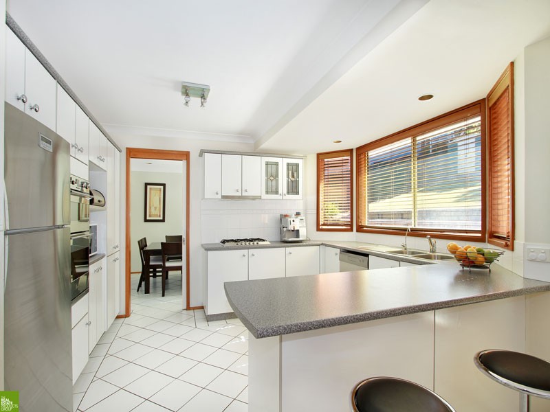30 Sandalwood Road, FARMBOROUGH HEIGHTS, NSW 2526