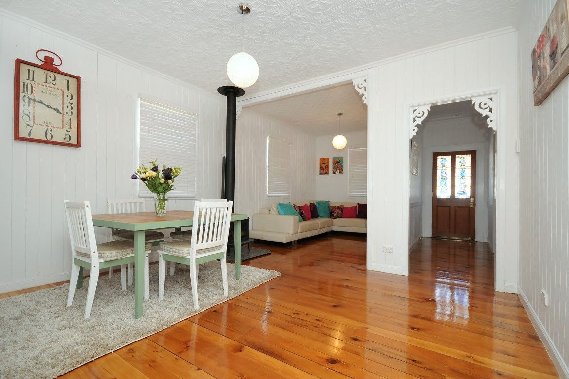 49 Bass Street, CENTENARY HEIGHTS, QLD 4350