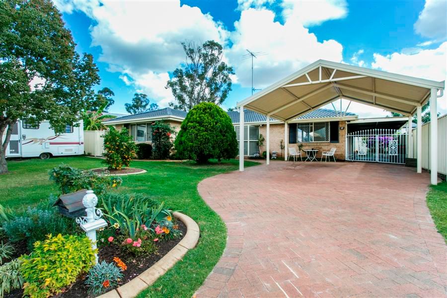17 Madigan Drive, WERRINGTON COUNTY, NSW 2747