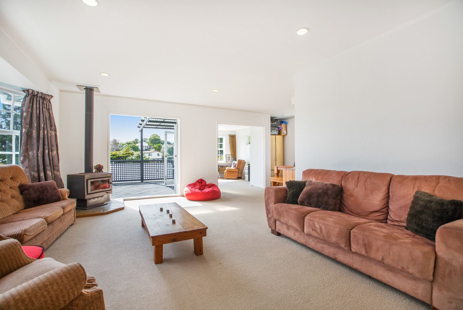 28 Tamahere Drive, GLENFIELD, North Shore City