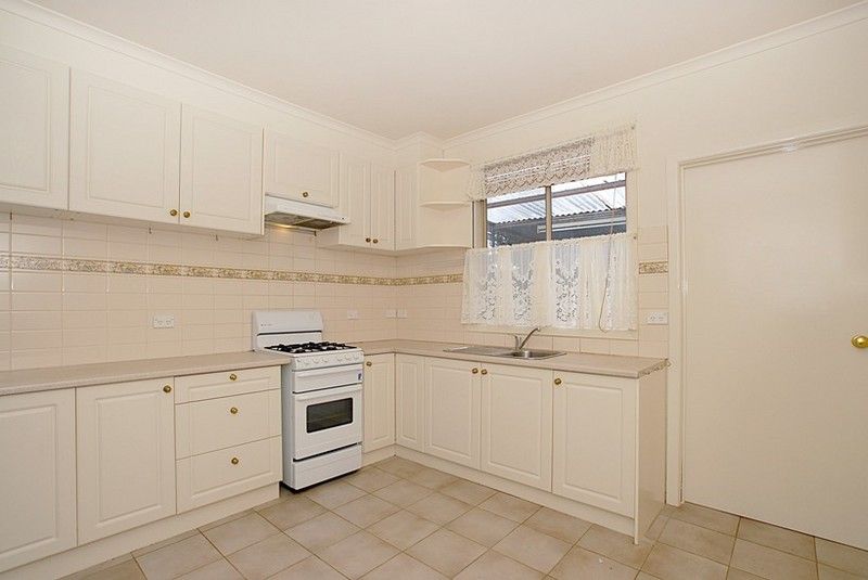 17 Bowen Street, FERNTREE GULLY, VIC 3156
