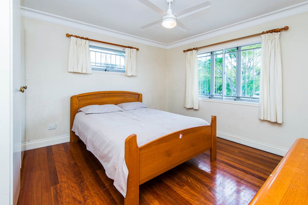 42 Grout Street, MACGREGOR, QLD 4109