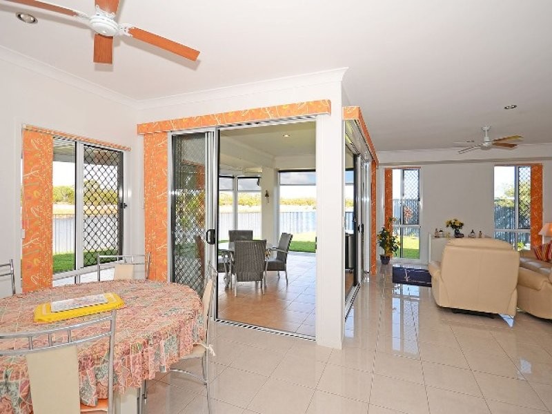 4 Honey Myrtle Close, BURRUM HEADS, QLD 4659