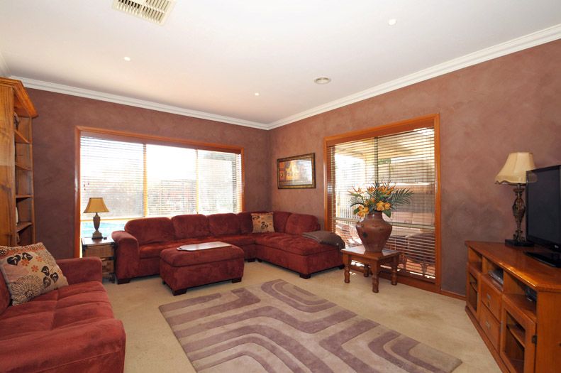9 Stefans Court, SKYE, VIC 3977