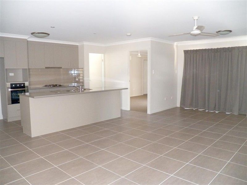 19 Sundowner Road, CLINTON, QLD 4680