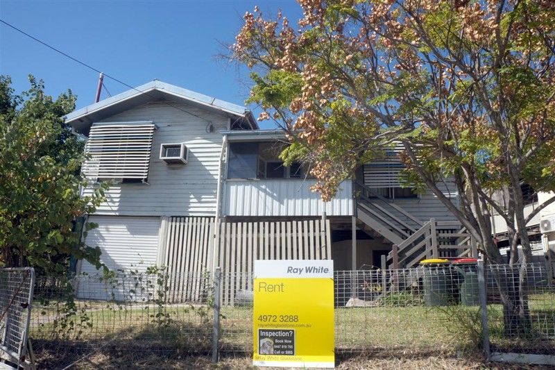 13  Flinders Parade, GLADSTONE CENTRAL, QLD 4680