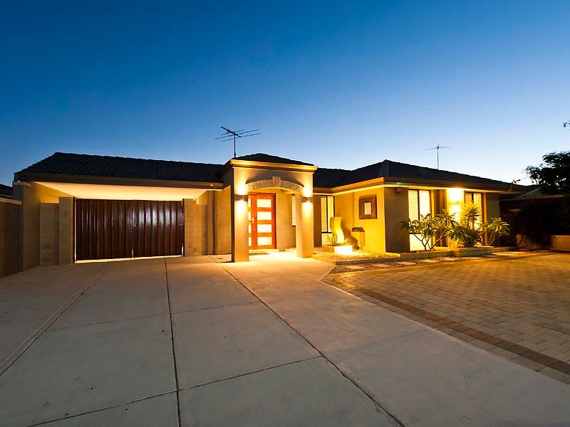 25 Brixham Way, WARNBRO WA 6169