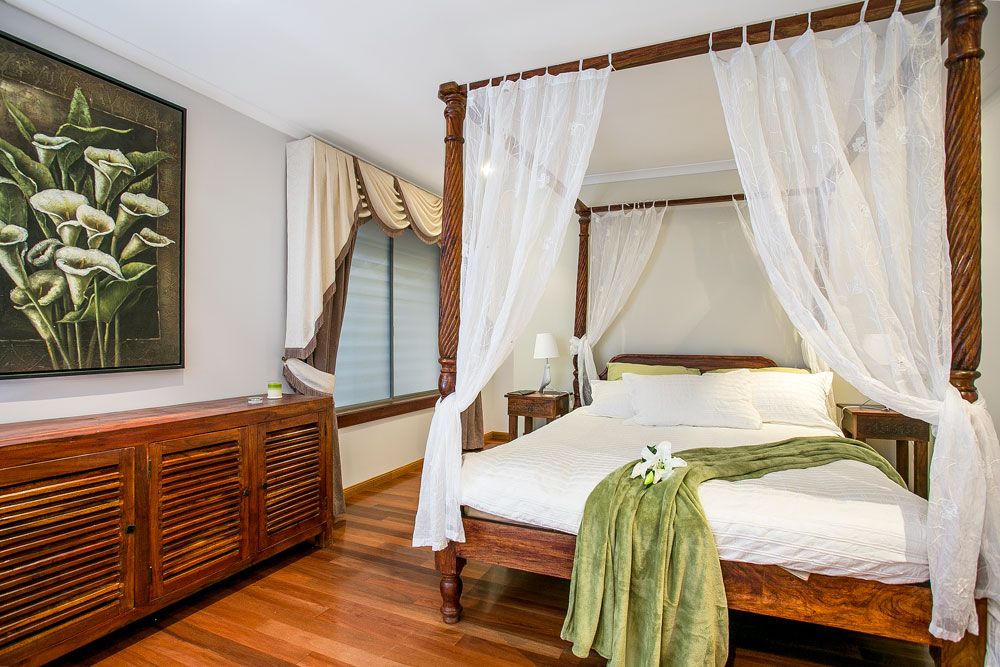 8 Hinkler Parade, MAROOCHYDORE, QLD 4558