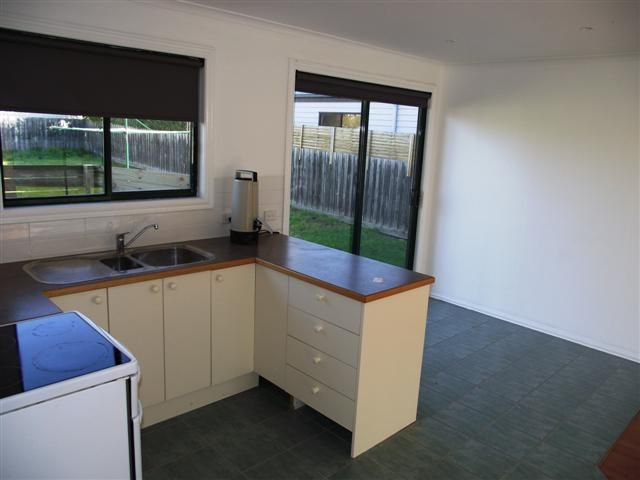 3 Terry Crescent, WIMBLEDON HEIGHTS, VIC 3922