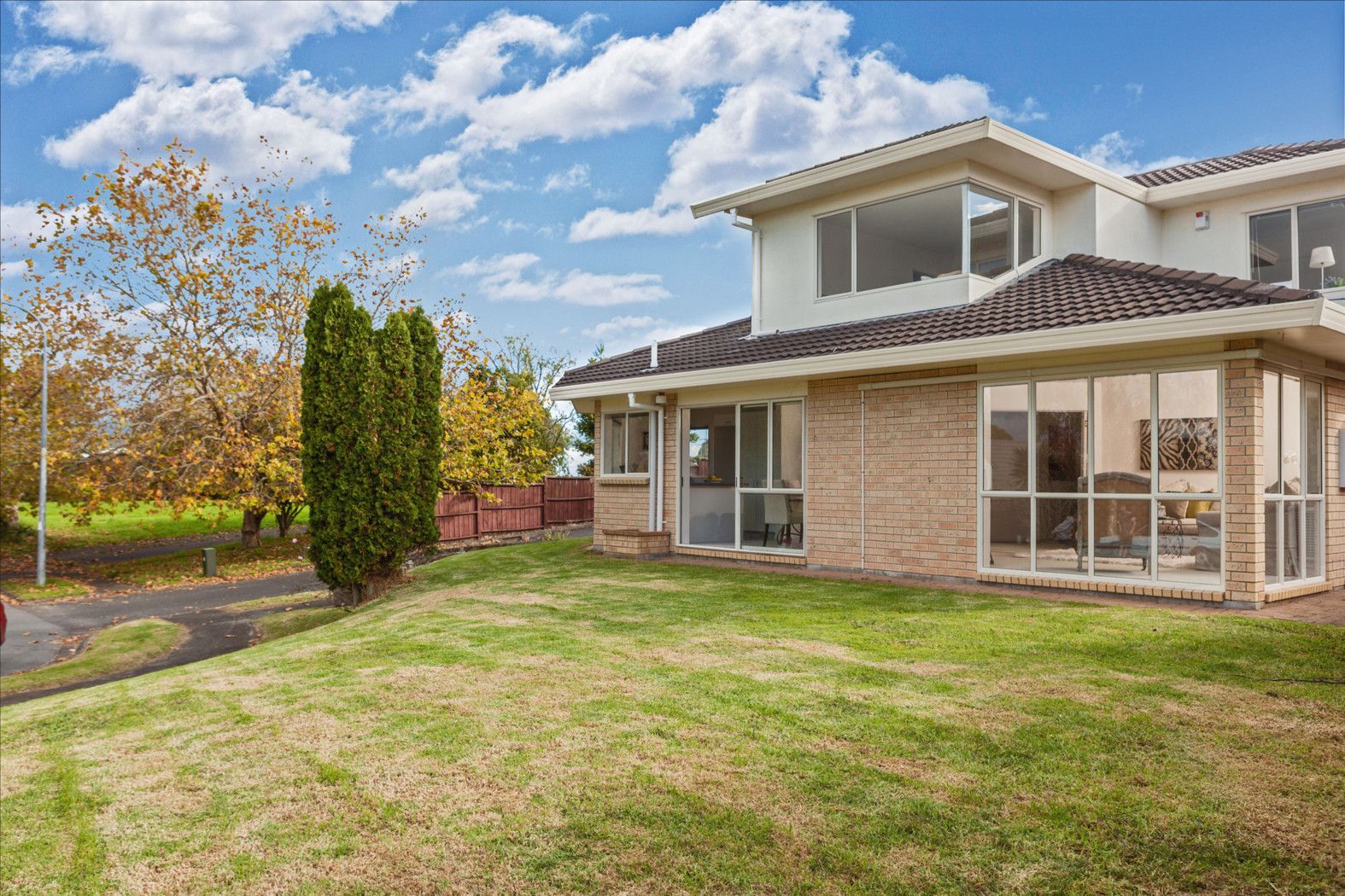 9a Thurston Place, BUCKLANDS BEACH, Manukau City