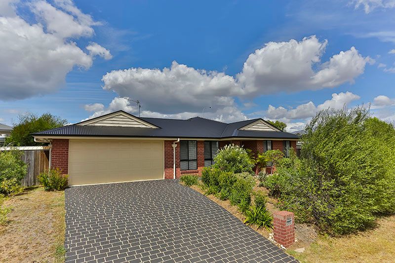 25 Wareena Crescent, GLENVALE QLD 4350