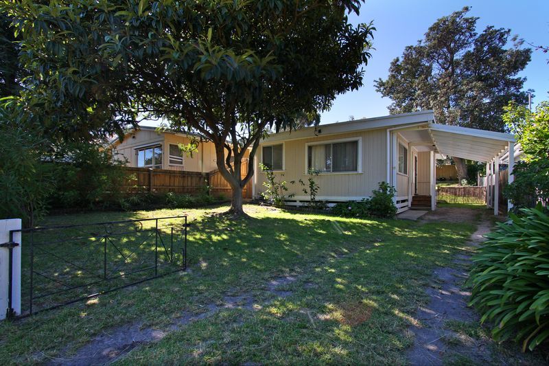 65 Sixth Avenue, ROSEBUD, VIC 3939