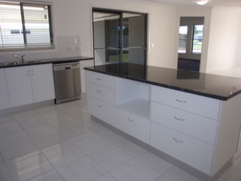 7 Blue Gum Drive, EMERALD, QLD 4720