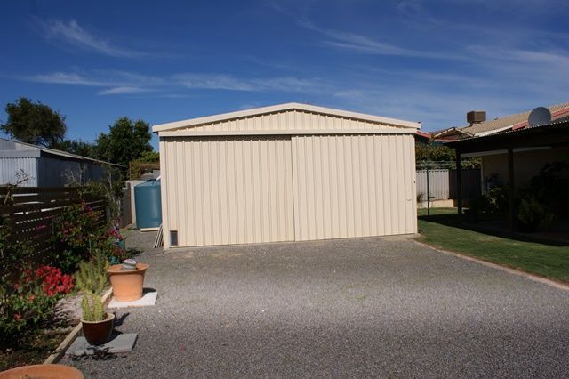 10 Sundew Avenue, PORT DENISON, WA 6525