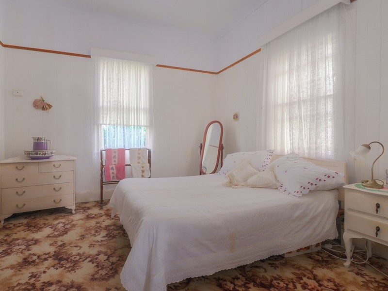 10 Pleasant Street, RED HILL, QLD 4059