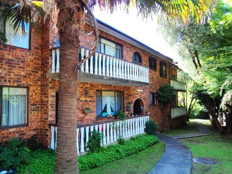 90 Rowland Avenue, WOLLONGONG NSW 2500