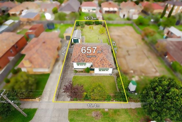 32 Orrong Avenue, RESERVOIR VIC 3073