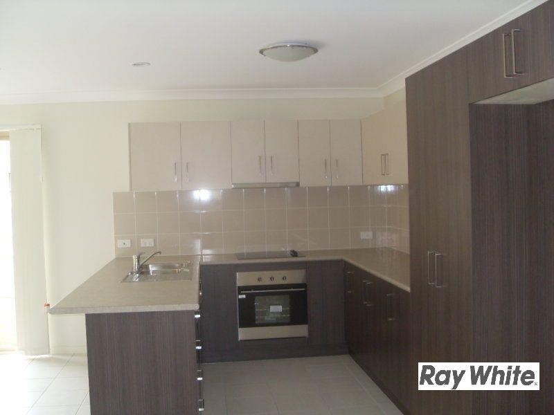 12 Siffleet Street, BELLBIRD PARK, QLD 4300