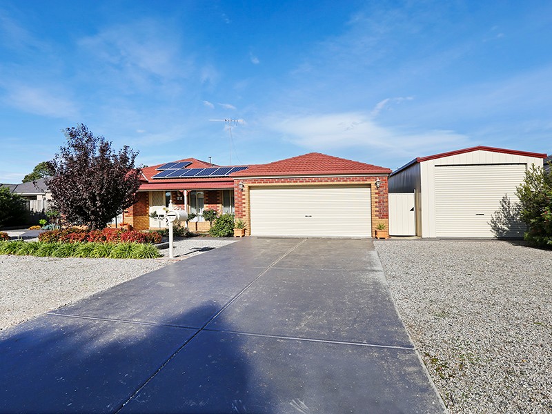 22 Dalcruin Drive, BANNOCKBURN, VIC 3331