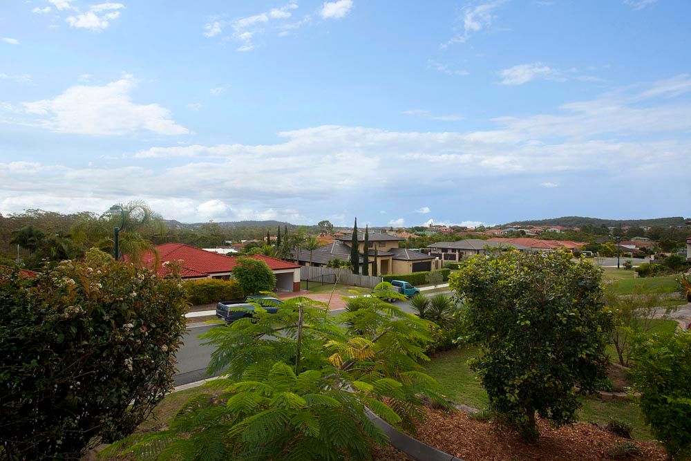 99 Silky Oak Crescent, CARINDALE, QLD 4152