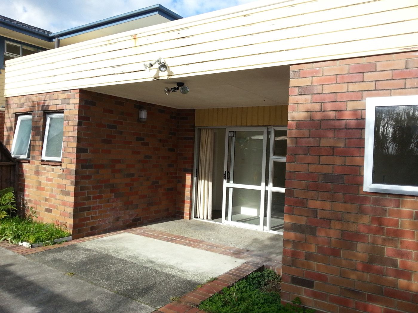640c East Coast Road, PINEHILL, North Shore City