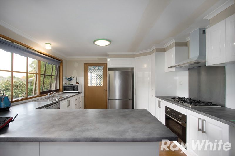 12 Guest Road, PAKENHAM, VIC 3810