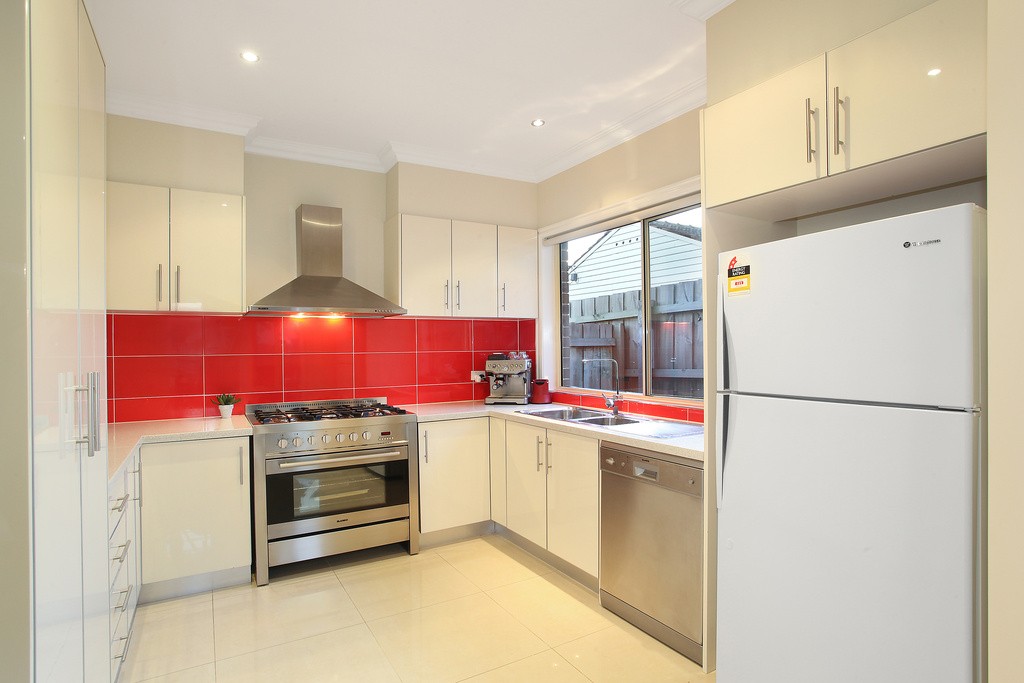2/18 Cleveland Road, ASHWOOD, VIC 3147