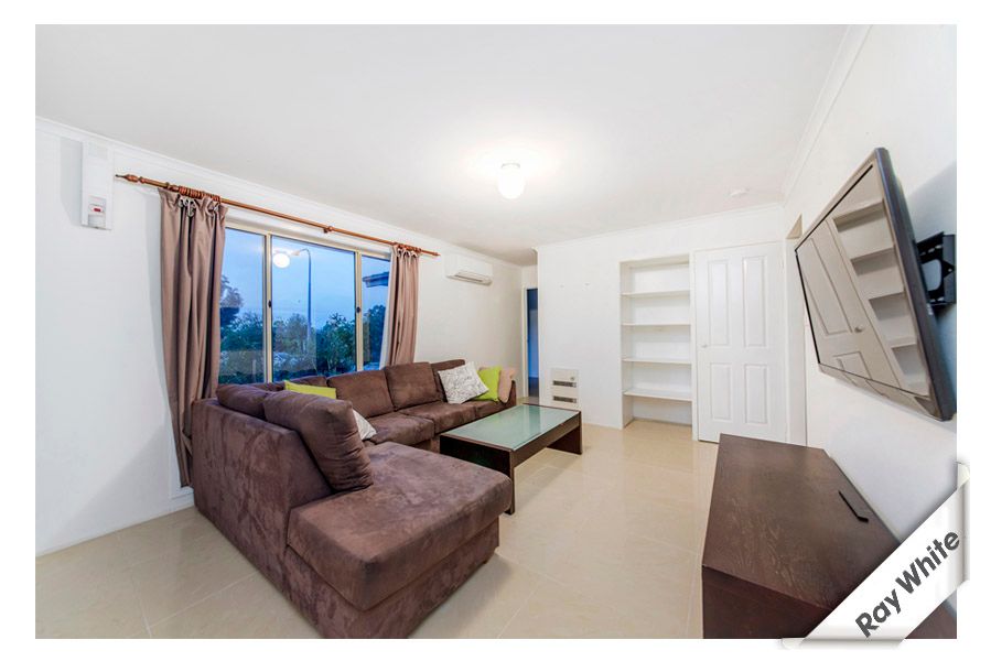 5 Hugh Mckay Crescent, DUNLOP, ACT 2615