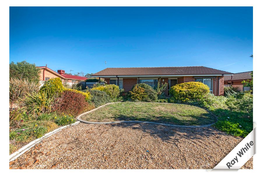 17 Emily Bulcock Crescent, GILMORE ACT 2905