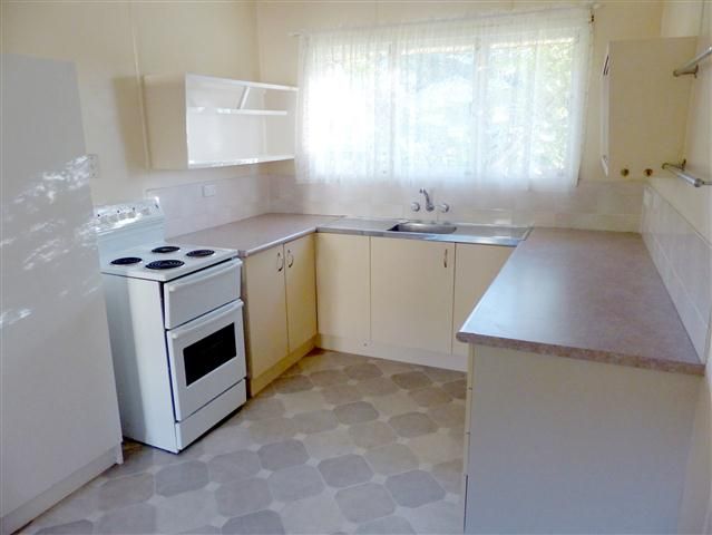 2 Carron Street, GLADSTONE CENTRAL, QLD 4680