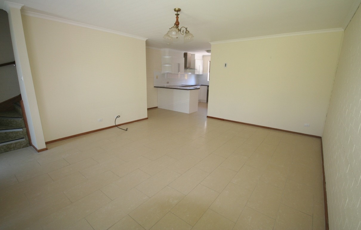 3/156 Carwoola Street, QUEANBEYAN EAST, NSW 2620
