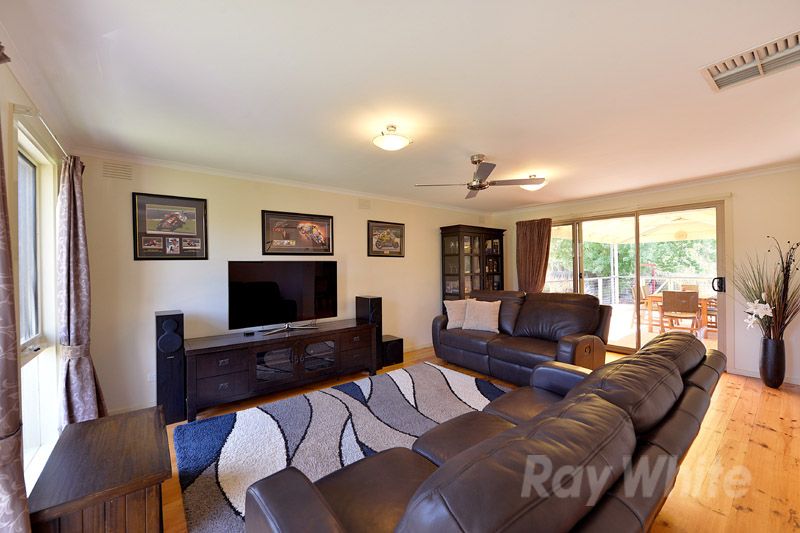 18 Agora Boulevard, FERNTREE GULLY, VIC 3156