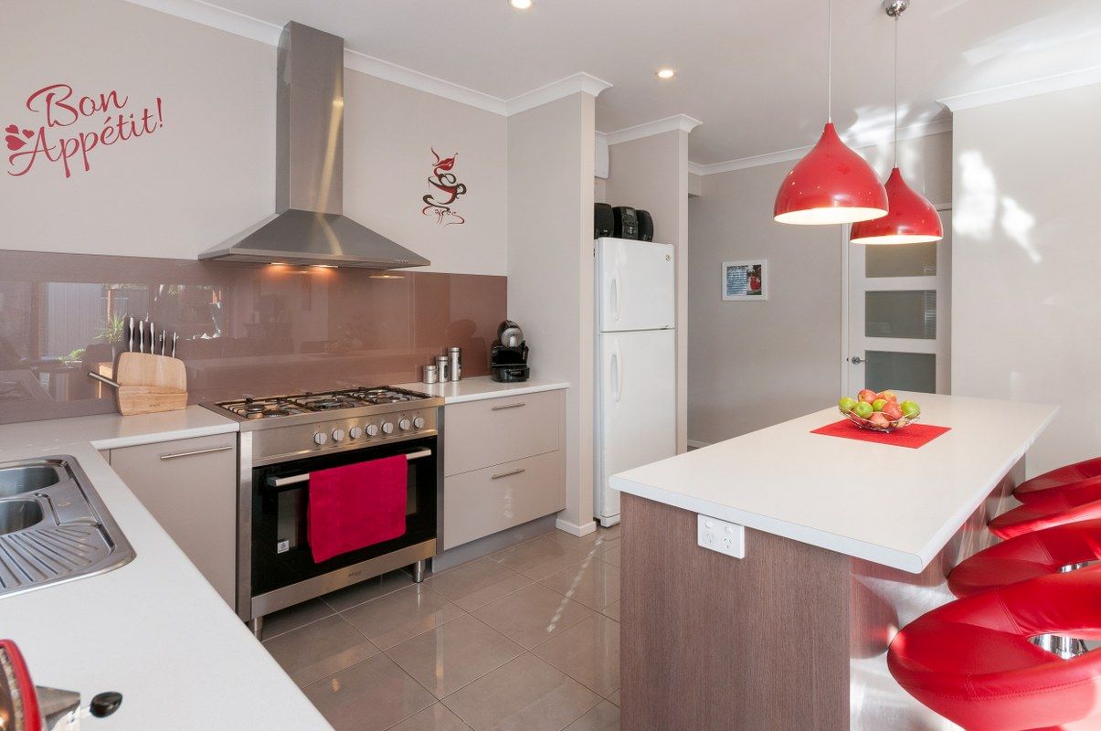 51 Cardinal Road, GLENROY, VIC 3046