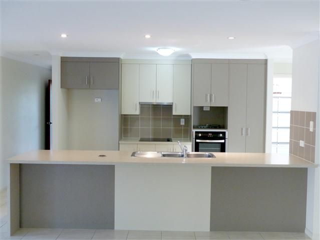 9 Larcom Rise, WEST GLADSTONE, QLD 4680