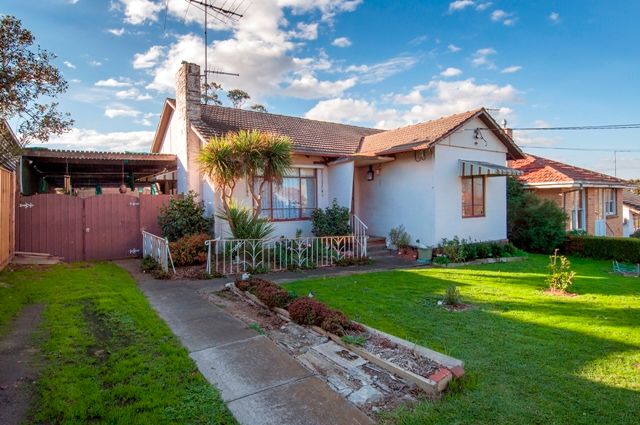 14 Laha Crescent, PRESTON, VIC 3072
