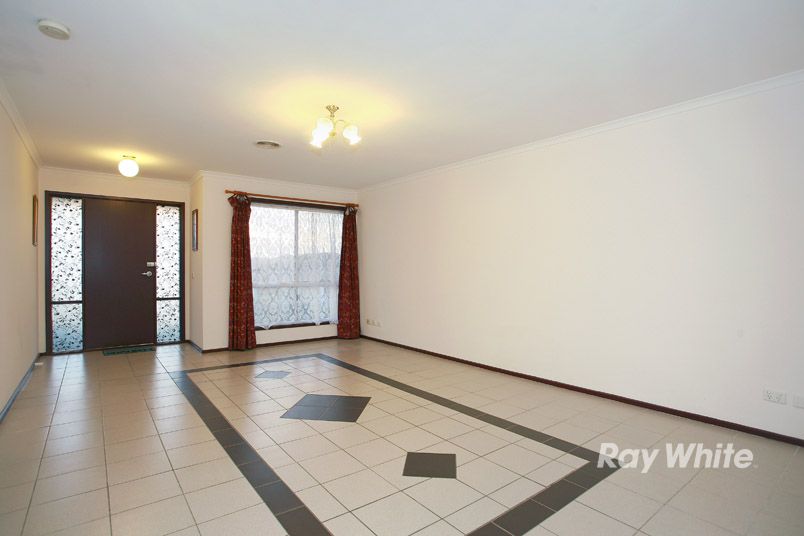 30 Jessica Drive, HAMPTON PARK, VIC 3976