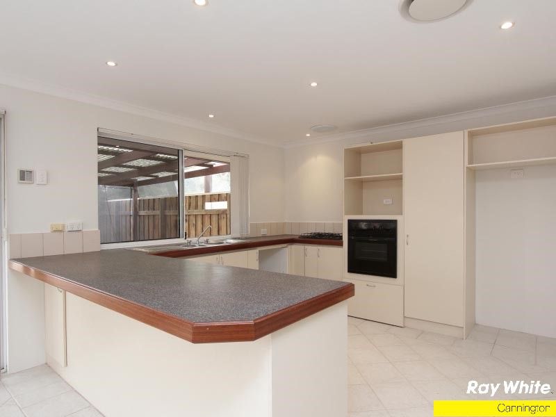 6 Woodrow Court, QUEENS PARK, WA 6107