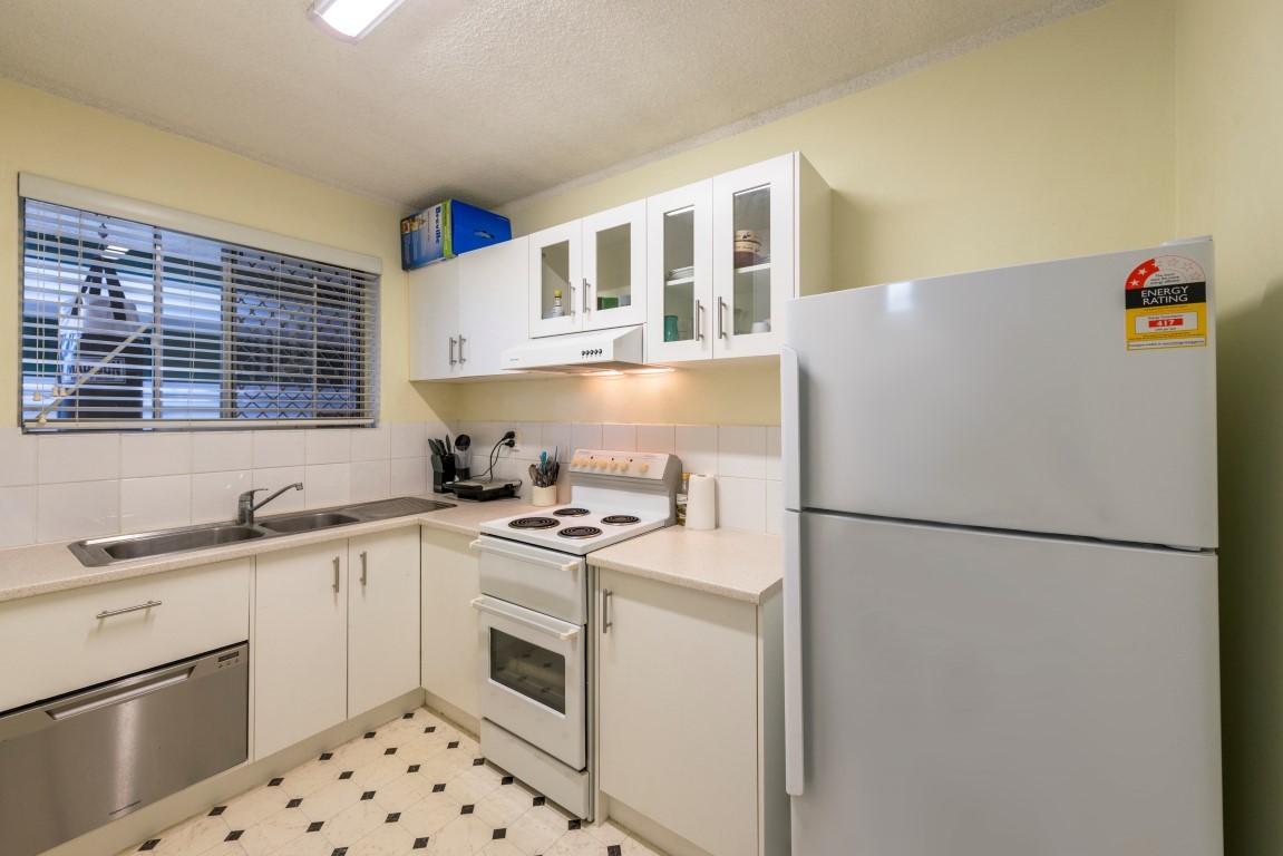 2/43 Victoria Street, FAIRFIELD, QLD 4103